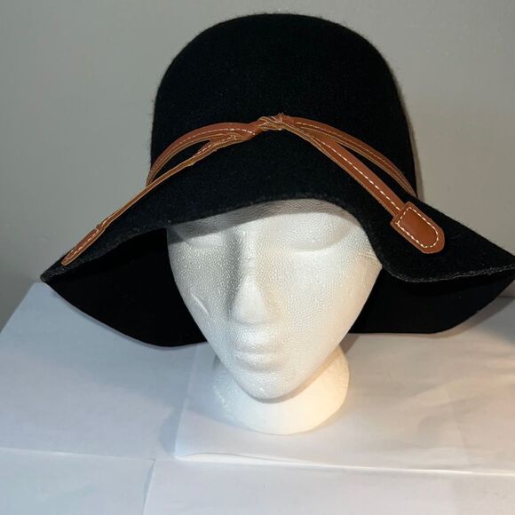SAKS FIFTH AVE Black Label Wool Hat - Picture 1 of 7